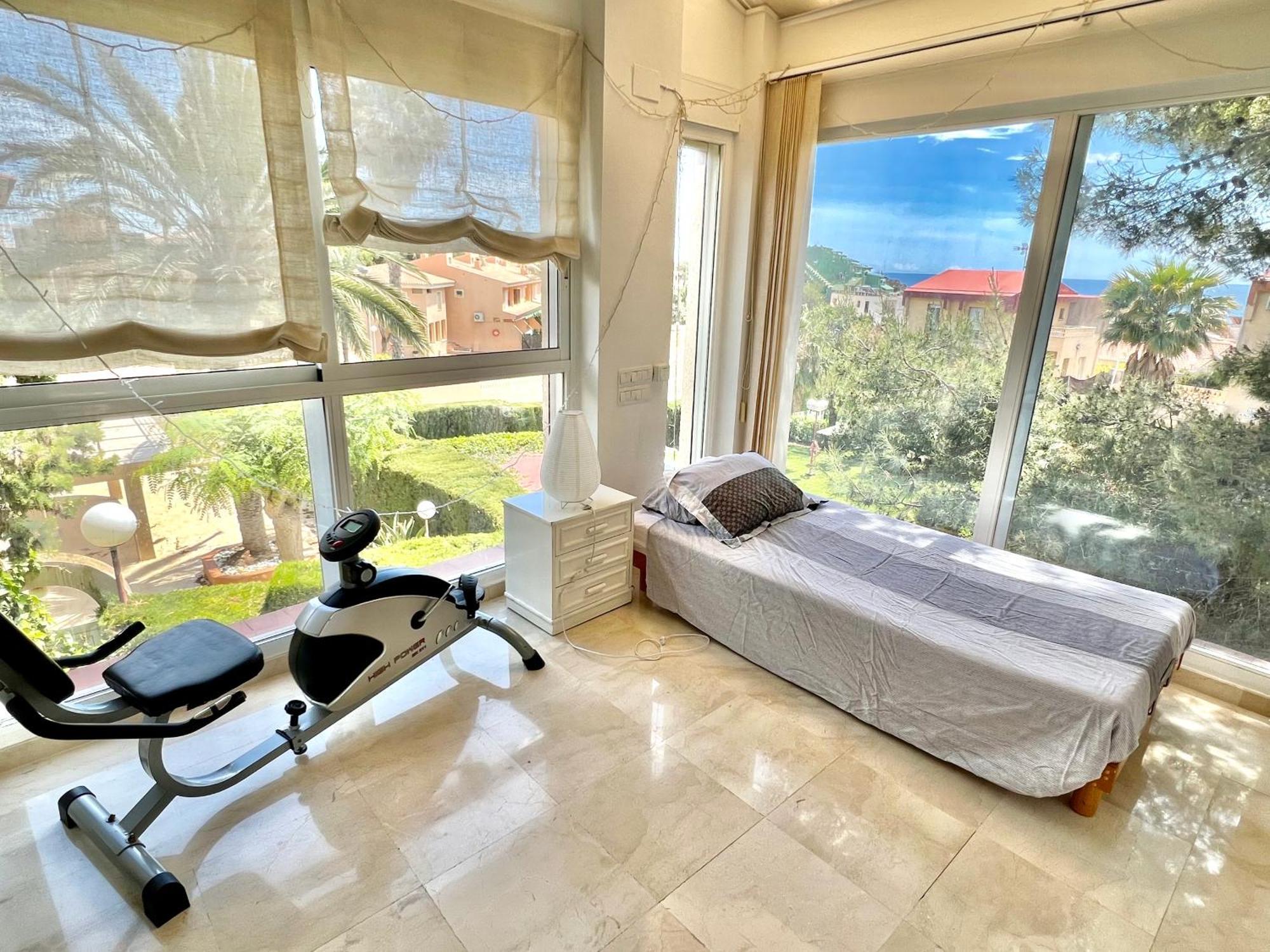 Beachside 4-Bedroom With Pool Аликанте Экстерьер фото