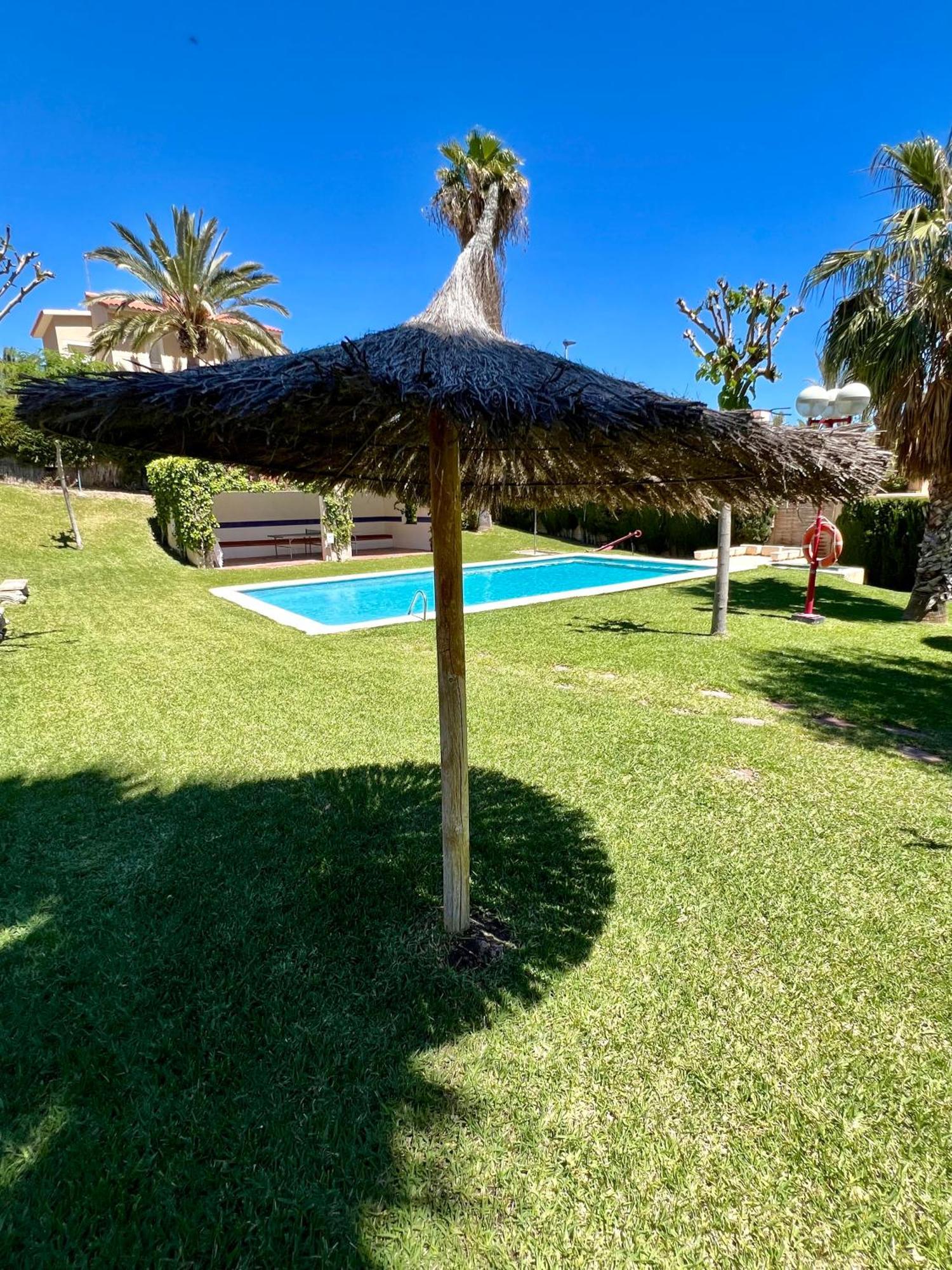 Beachside 4-Bedroom With Pool Аликанте Экстерьер фото